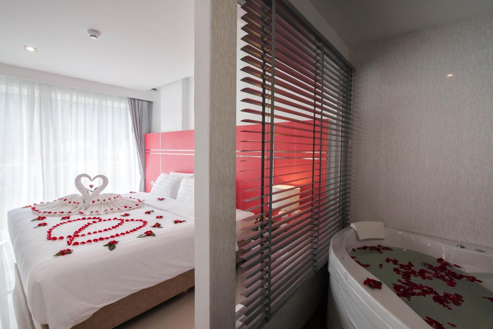 Patong Diamond Hotel Buitenkant foto